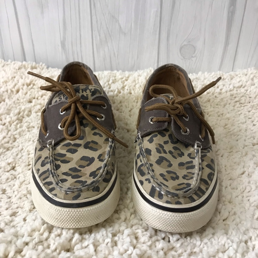 Sperry Women’s Animal Print Boat Shoes SZ 5